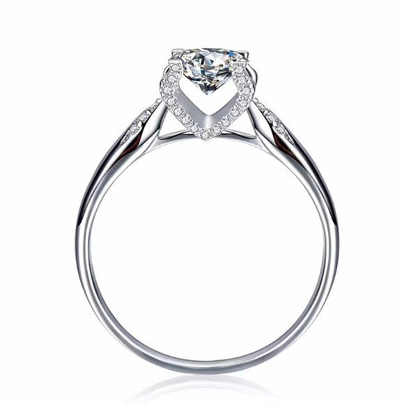 Anillo Cabeza de Toro Moissanita Clásico Cuatro Puntas