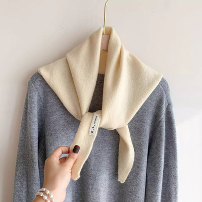 Poncho Triangular de Lana Pura para Otoño e Invierno - Image 2