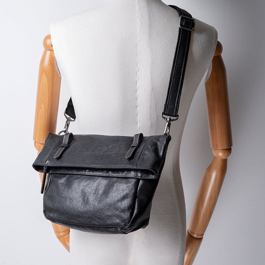 Bolsa Mensajera de Cuero para Hombre Estilo Japonés Casual - Image 5