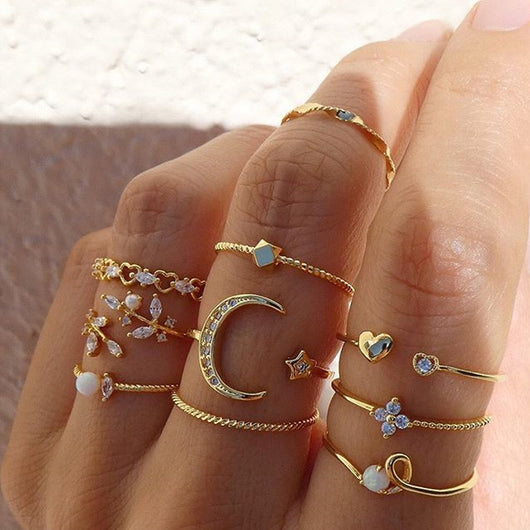 Juego de 10 Anillos Bohemios: Luna, Estrella, Amor y Perla