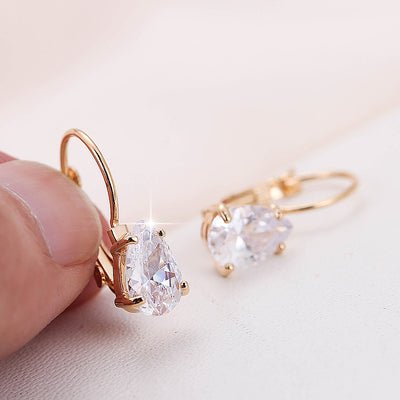 Aretes de Moda Minimalistas en Metal - Diseño Femenino y Versátil - Image 3