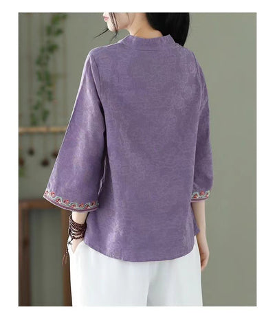 Blusa Artesanal de Algodón y Lino con Mangas Acampanadas y Bordado Jacquard - Image 21