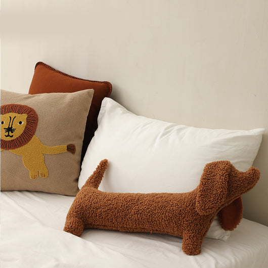 Almohada Peluche Perro Salchicha Adorable para el Hogar - Image 3