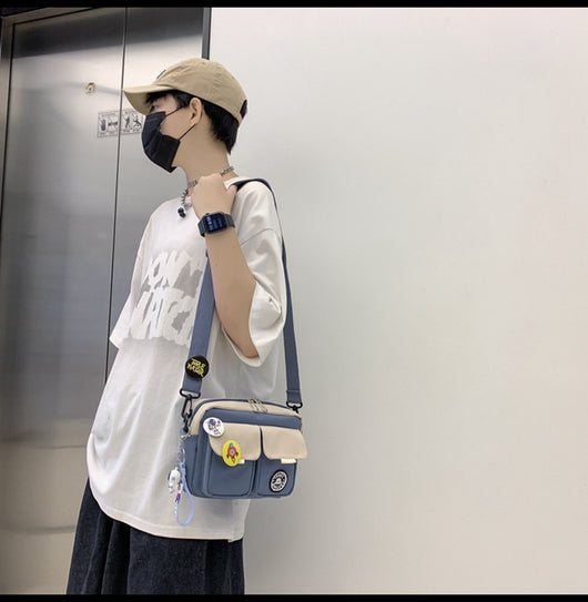 Bolsa Mensajera Crossbody para Hombre con Distintivo - Image 13