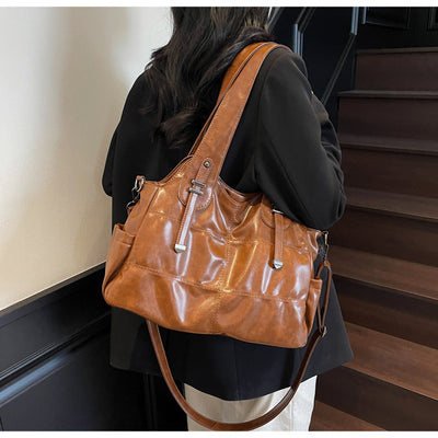 Bolso de Cuero Suave Grande con Bandolera Ajustable para Mujer - Image 17