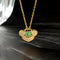 Collar Elegante Cierre Paz Plata S925 con Esmeralda Natural y Madreperla
