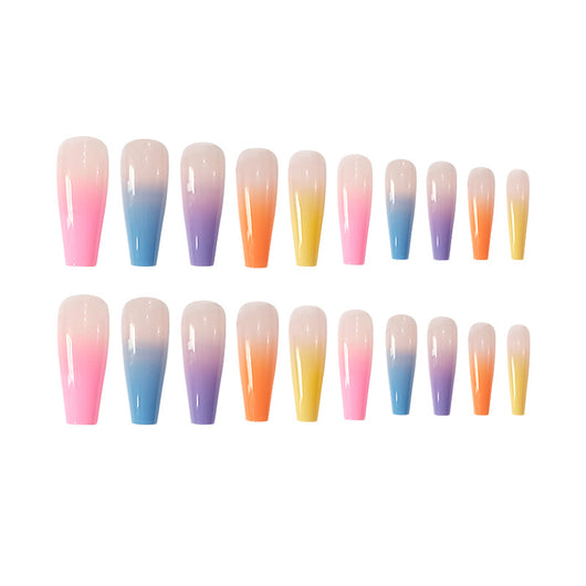 Uñas Postizas con Acabado de Manicura Profesional