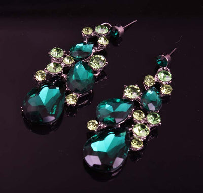 Conjunto de Collar y Aretes de Cristal Verde Africano - Image 10
