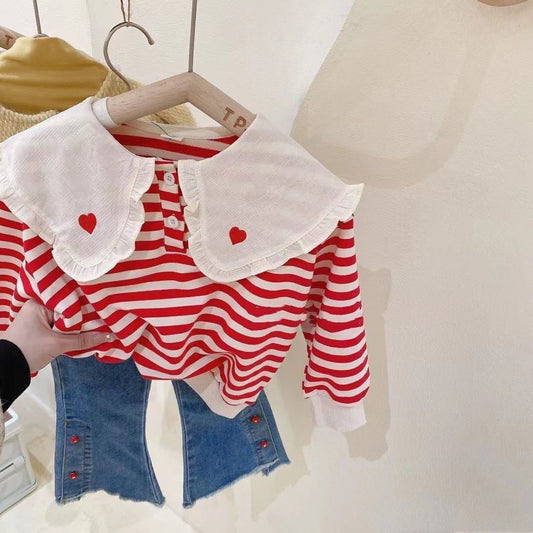 Conjunto Dos Piezas: Suéter Rayado y Pantalón Flare Denim Floral