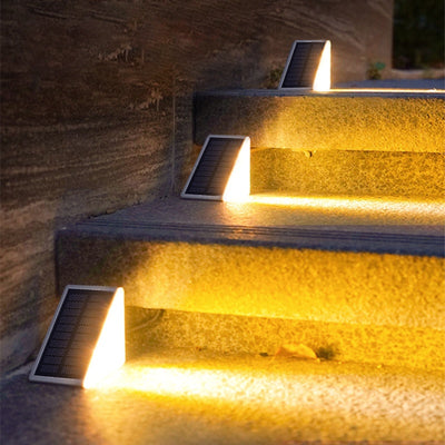Luces Solares Triangulares para Exterior - Impermeables y Autónomas