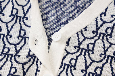 Cardigan Tejido Slim Fit con Escote V - Diseño Moderno Estampado - Image 12