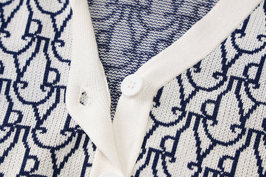 Cardigan Tejido Slim Fit con Escote V - Diseño Moderno Estampado - Image 12