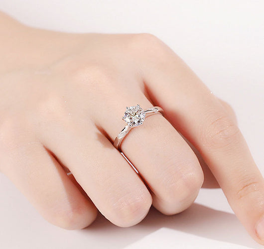 Anillo de Plata 925 con Diamante Moissanita de Seis Garras - Image 8