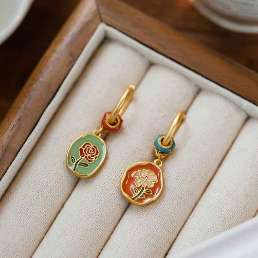 Aretes Dorados Flor Reversible Dos Caras - Image 4