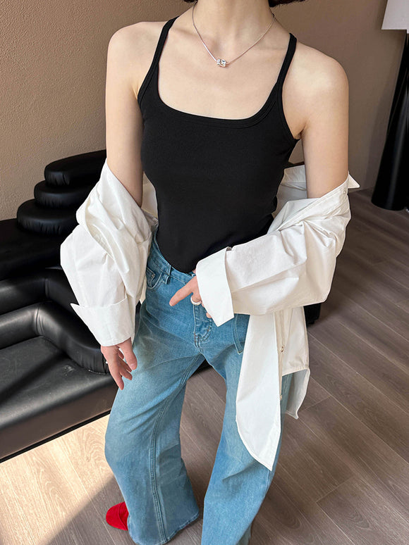 Bolso Bandolera Minimalista con Espalda Abierta y Detalles de Encaje