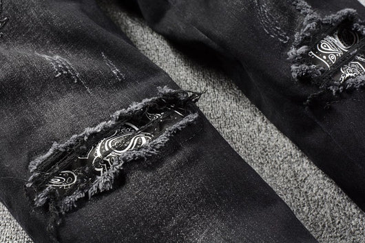 Jeans Rotos para Hombre con Parche Estampado de Flor de Marañón Negro - Image 5