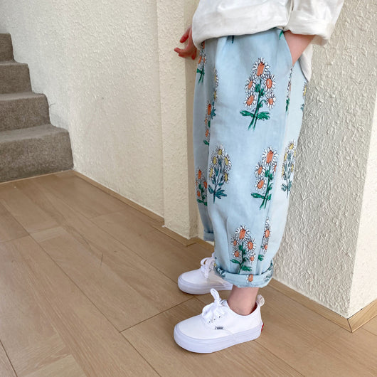 Pantalones Infantiles Estilo Floral con Diseño de Flores Rotas - Image 11
