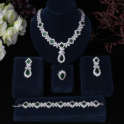 Conjunto de Joyería Elegante con Zirconia: Collar, Aretes, Pulsera y Anillo - Image 4