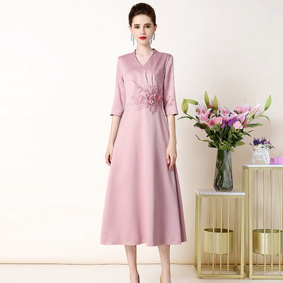 Vestido Ajustado Elegante con Bordado Delicado - Image 11