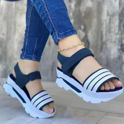 Sandalias Romanas con Suela Gruesa, Tiras Ajustables y Diseño Transparente - Image 18