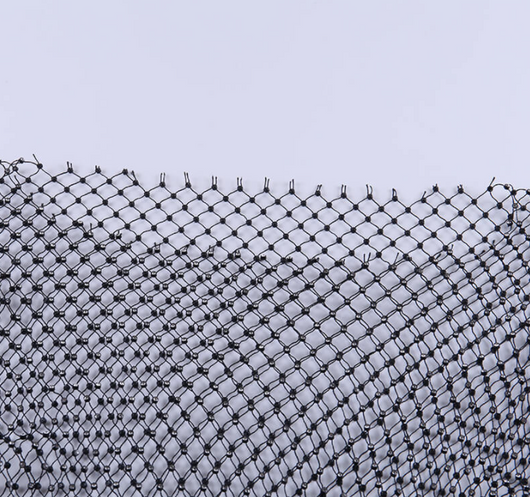 Blusa de Malla con Detalles Perforados y Cortes Estratégicos - Image 10