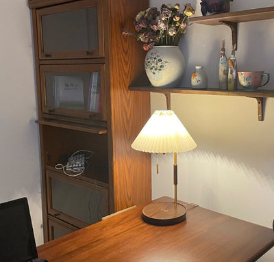 Lámpara de Carga Inalámbrica Nórdica de Lujo Vintage con Madera Maciza - Image 8