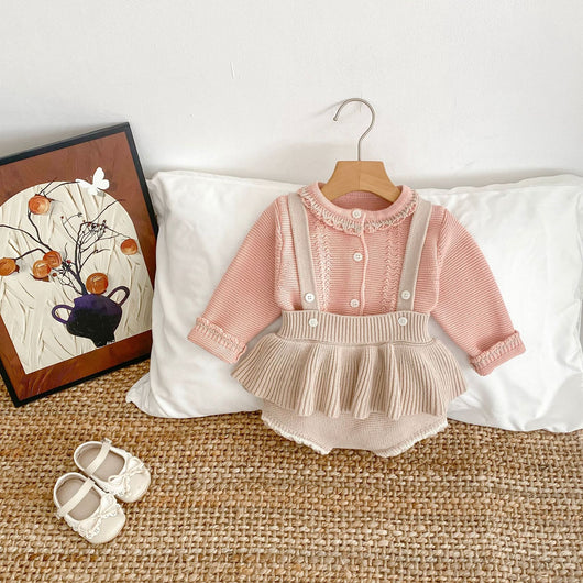 Conjunto de Dos Piezas para Bebé Niña - Cardigan Bicolor con Falda Pantalón Suspensores - Image 9