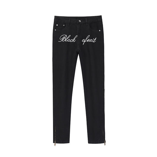 Jeans Retro con Bordados Trendy y Cortes Laterales - Image 3