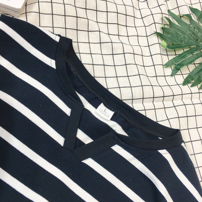 Playera Ajustada de Rayas con Cuello en V y Manga Larga para Mujer - Image 12