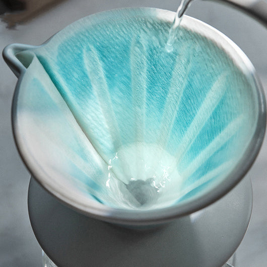 Dripper V60 de Cerámica Hoshikawa para Café de Filtro - Image 3