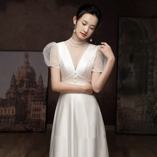 Vestido de Novia Blanco en Satén Francés - Diseño Elegante y Ligero - Image 5