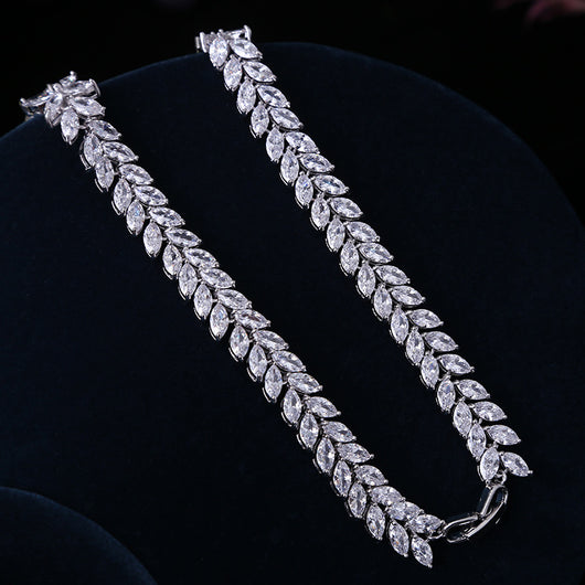 Conjunto de Joyería Elegante con Zirconia: Collar, Aretes, Pulsera y Anillo - Image 12