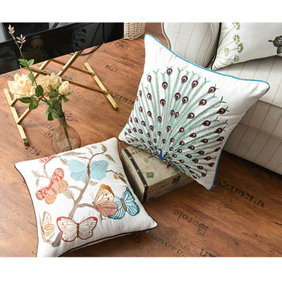 Almohada Decorativa de Pavo Real para Dormitorio - Image 6