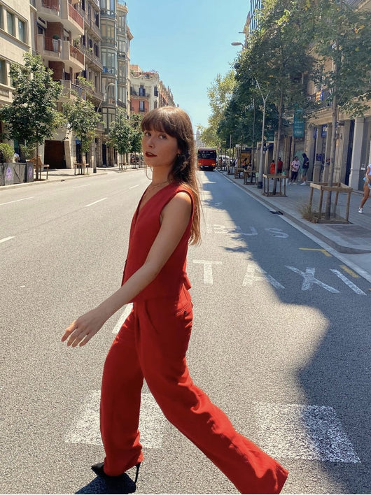 Traje Otoñal de Temperamento: Conjunto Ejecutivo con Pantalón y Chaleco