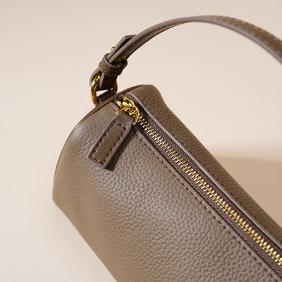 Bolso Axilar de Cuero Genuino con Textura Minimalista - Image 13