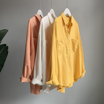 Camisa Suelta de Dos Bolsillos en Color Sólido