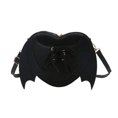Bolso Bandolera con Diseño de Alas de Murciélago y Corazón - Image 5