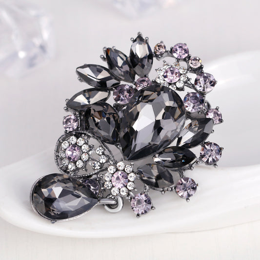 Broche Elegante de Aleación con Diamantes y Cristal