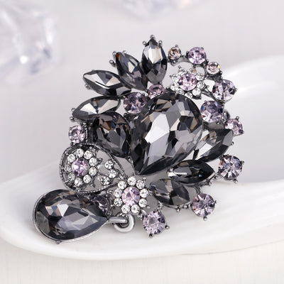 Broche Elegante de Aleación con Diamantes y Cristal