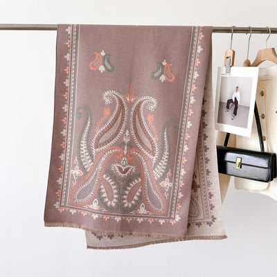 Poncho Reversible Geométrico Versátil - Dos Colores en Uno - Image 5