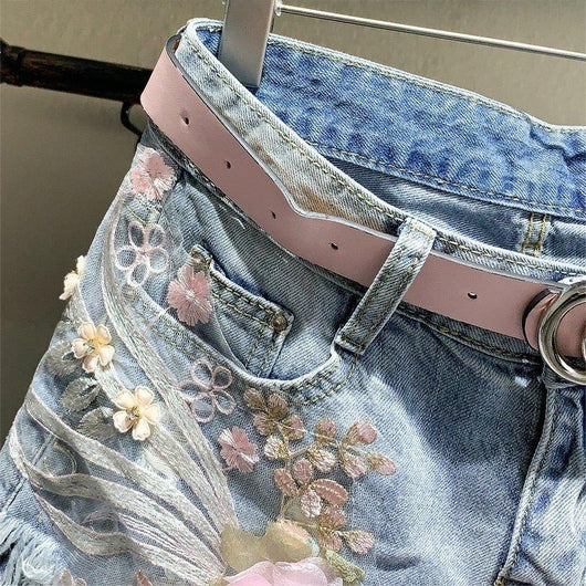 Shorts de Mezclilla Rectos con Bordados y Perlas para Mujer - Image 9