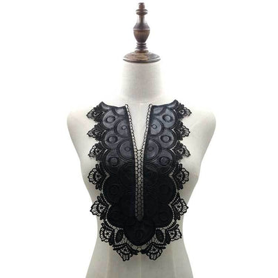 Cuello Bordado Venecia con Lentejuelas y Encaje Floral Aplicado - Image 15
