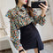 Blusa Floral de Chifón con Cuello de Muñeca y Volantes Encadenados