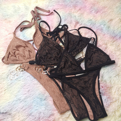 Bikini con Cuello Anudado y Detalles de Encaje en Malla - Image 5