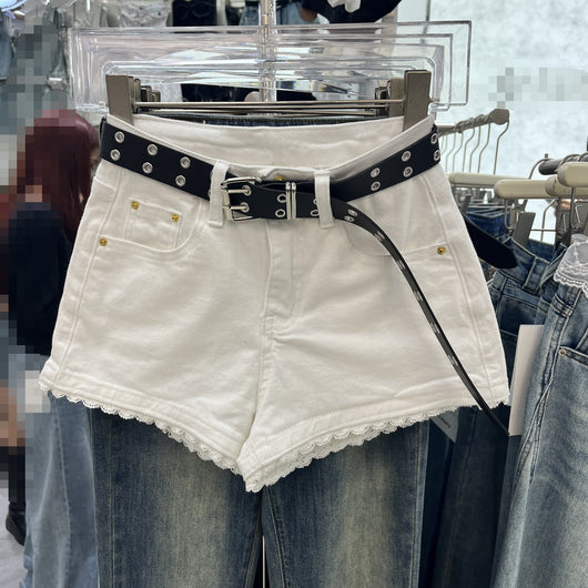 Shorts de Mezclilla Chic con Ribete de Encaje - Image 3
