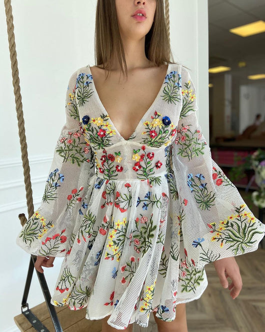 Vestido Elegante con Mangas Farol Bordado - Image 4