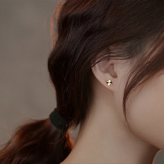 Aretes Minimalistas de Lujo - Elegancia Simple y Sofisticada - Image 23