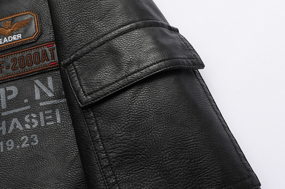 Chaqueta de Cuero para Hombre con Bordado en Solapa - Image 14