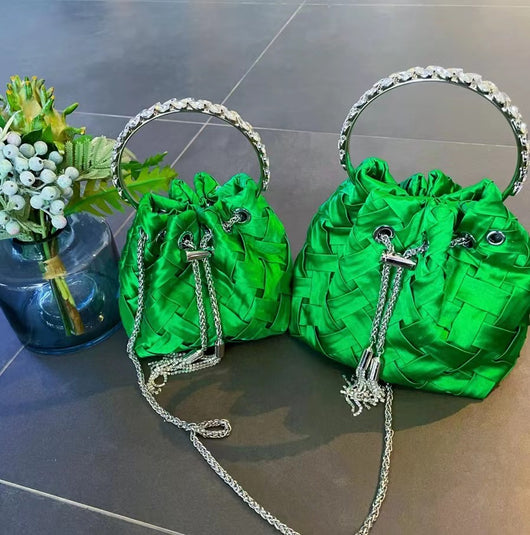 Bolso de Mano con Diamantes y Borlas Arcoíris Brillante - Image 4