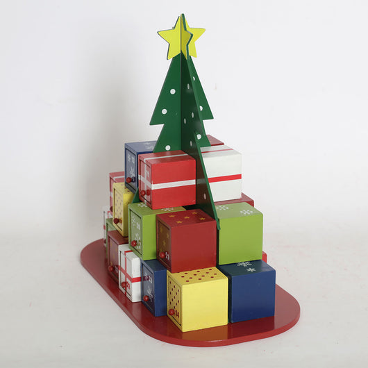 Calendario de Adviento Navideño de Madera con Caja de Dulces y Ornamento - Image 2